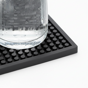 Tapis de Bar Antidérapant en Silicone – Protection & Organisation Professionnelle | L’Art du Bar